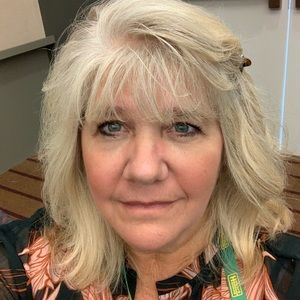 Meet your Posher, Lori